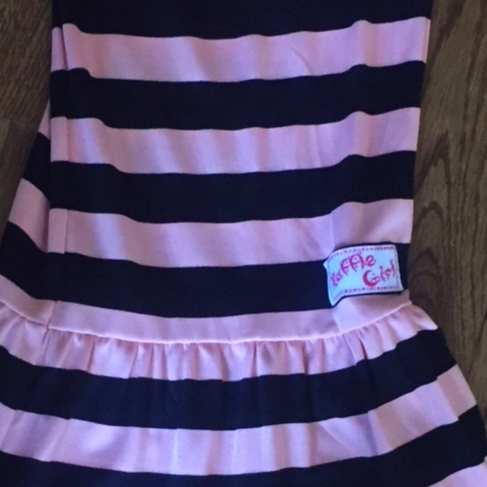 Woman's Medium Ruffle Girl Pants